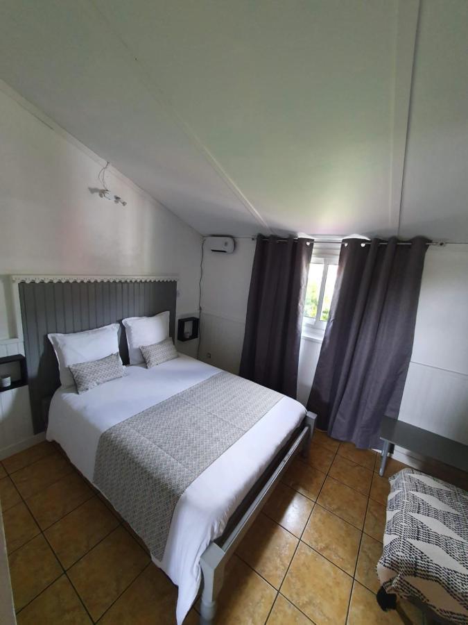 Chambres Et Table D'Hote Les Hortensias Ла-Плейн-де-Кафр Екстер'єр фото